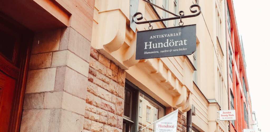 antikvariat hundörat bokhandlar stockholm